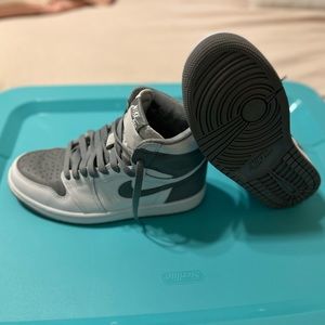 Nike high tops lightly worn.  Look new!!!